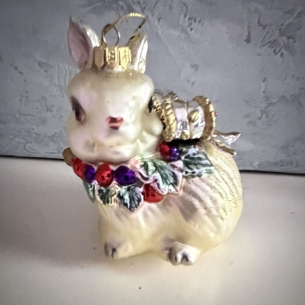 Fitz and Floyd Hand Blown Glass Snowy Woods Bunny Rabbit Ornament - Picture 7 of 9